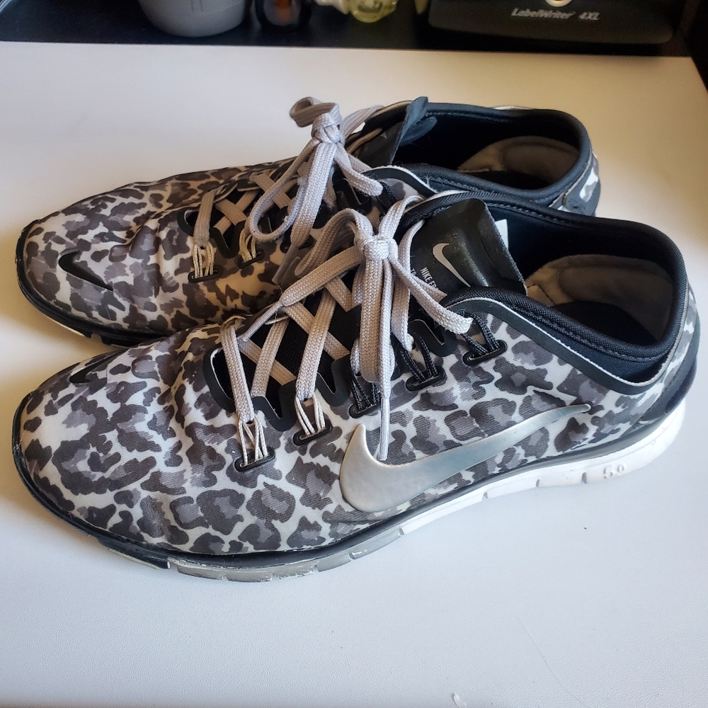 Nike animal leopard print sneakers
